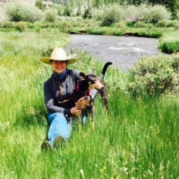 Meet your Posher, Monica - Picture 1 of 1